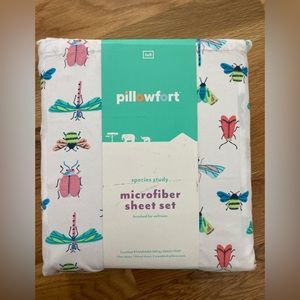NWT. Pillowfort sheet set from target. Full
